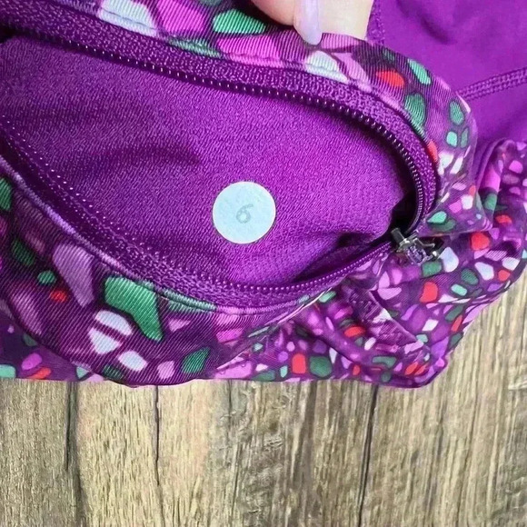 Lululemon Real Quick Crop size 6 - Picture 8 of 8